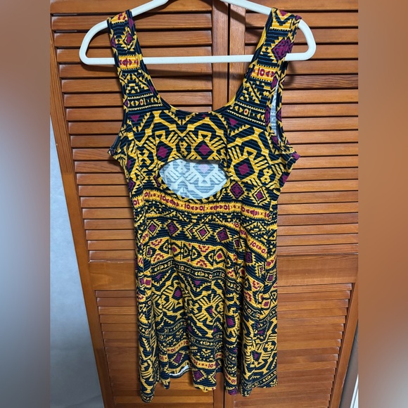 Xhilaration Black and Yellow Sleeveless Dress - Picture 4 of 5